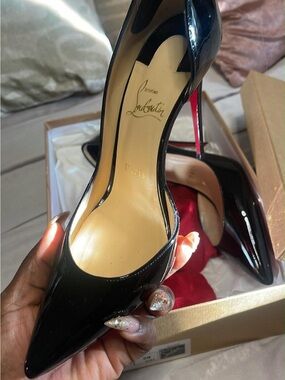Black patent leather Christian loubatin  size 39 in pristine heel height 100 mm